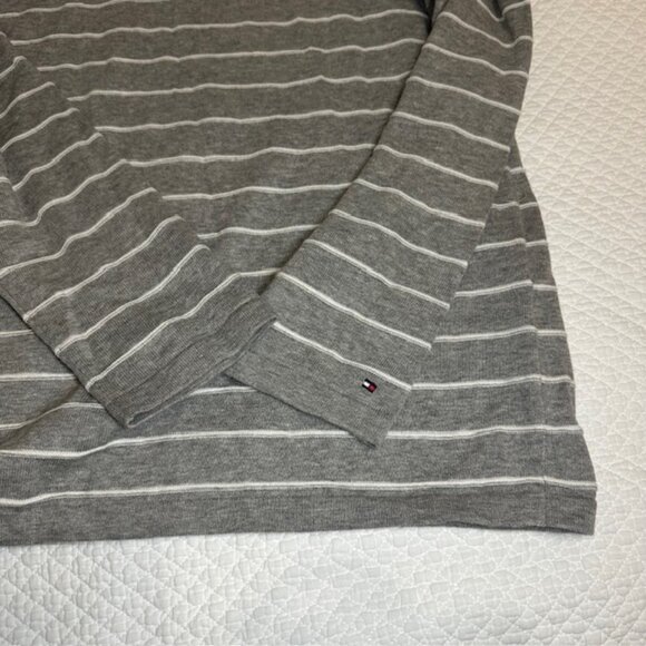 NWT Tommy Hilfiger Women's V-neck Sweater Sz L - Picture 5 of 5
